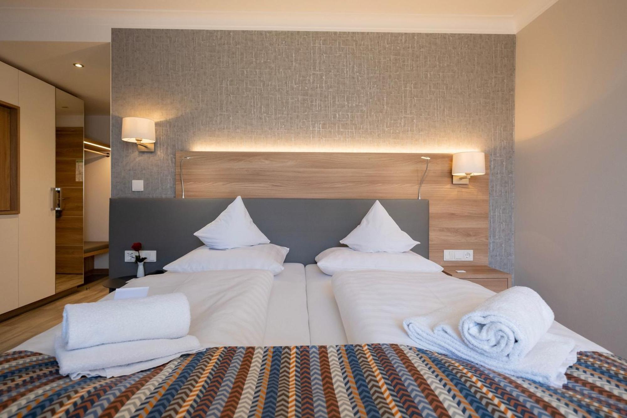 Hotel St. Wolfgang Bad Griesbach im Rottal Esterno foto