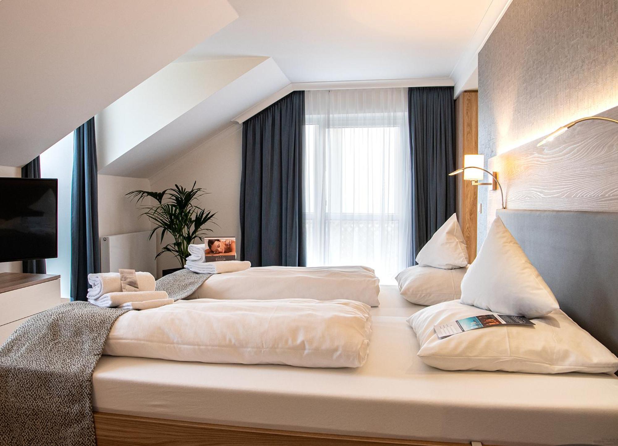 Hotel St. Wolfgang Bad Griesbach im Rottal Esterno foto